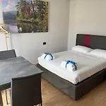 شقة فندقية 7 Lakes Burolo