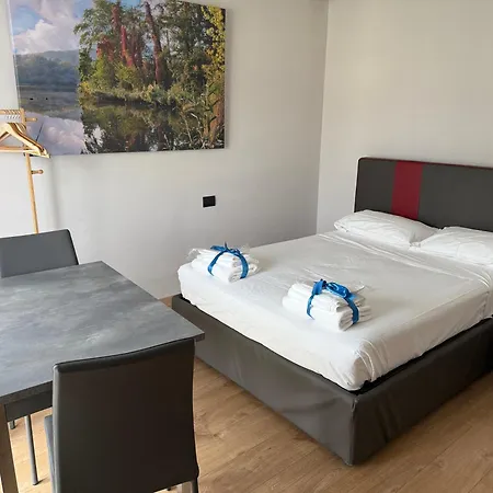 Hotel apartamentowy 7 Lakes Burolo